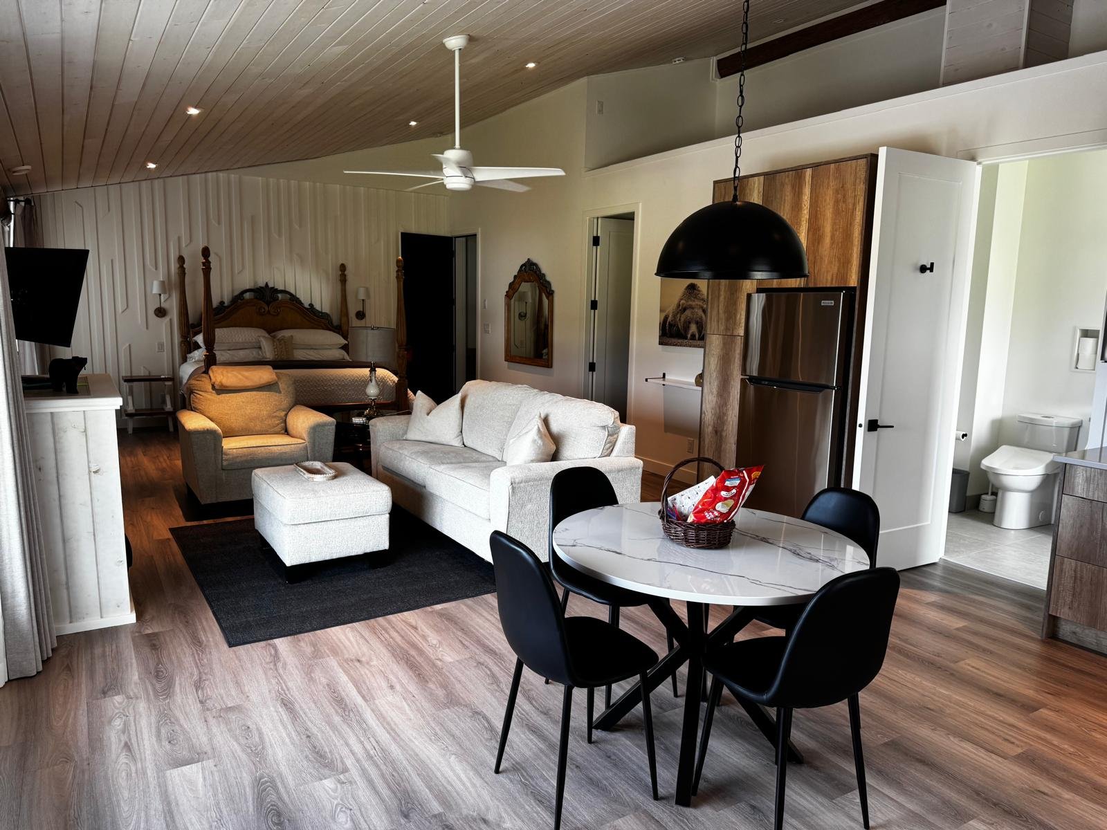 WhatsApp Image 2025-08-30 at 09.12.04_ea4accbd